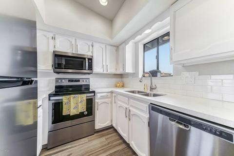 413 E Linda Ln #B, Gilbert, AZ 85234 photo 5