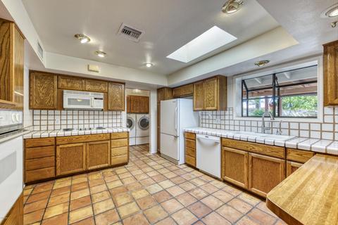 8626 N 15th Dr, Phoenix, AZ 85021 photo 12