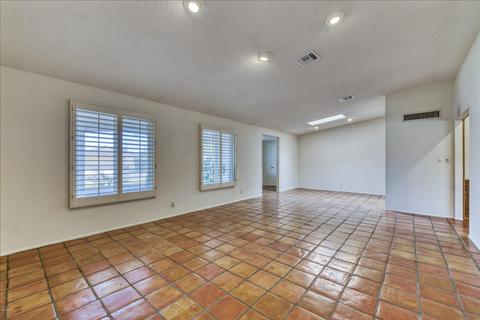 8626 N 15th Dr, Phoenix, AZ 85021 photo 4