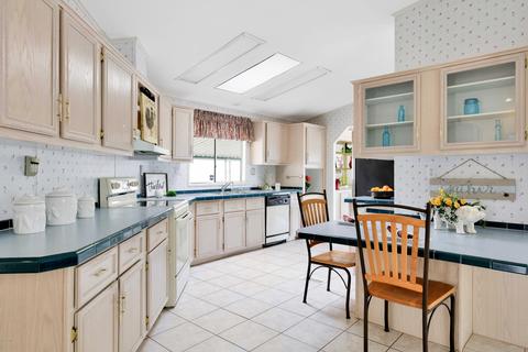 729 S Cornwall Dr, Apache Junction, AZ 85120 photo 2