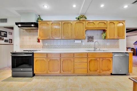 4041 N 40th Pl, Phoenix, AZ 85018 photo 13