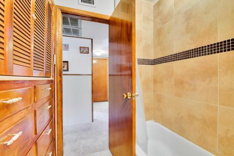 4041 N 40th Pl, Phoenix, AZ 85018 photo 16
