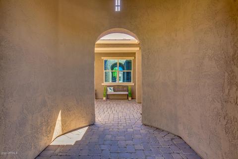 3929 E Peartree Ln, Gilbert, AZ 85298 photo 4