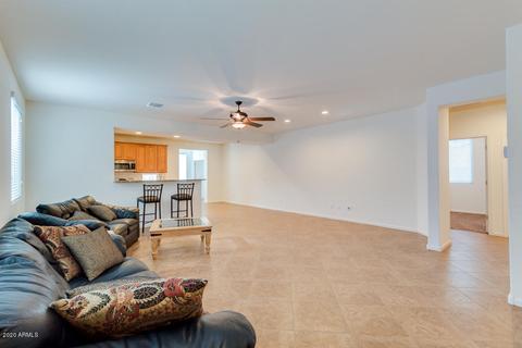 3921 E Blue Spruce Ln, Gilbert, AZ 85298 photo 4