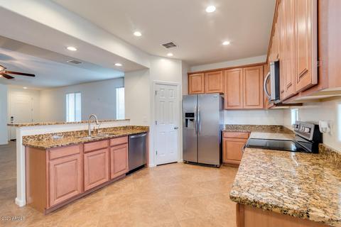 3921 E Blue Spruce Ln, Gilbert, AZ 85298 photo 12