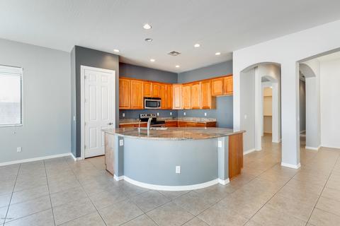 1368 E Clark Dr, Gilbert, AZ 85297 photo 2