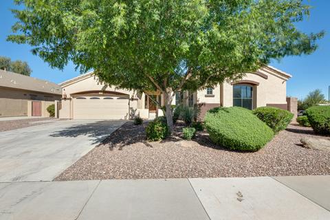 1368 E Clark Dr, Gilbert, AZ 85297 photo 1