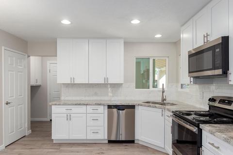 4021 E Nancy Ln, Phoenix, AZ 85042 photo 9