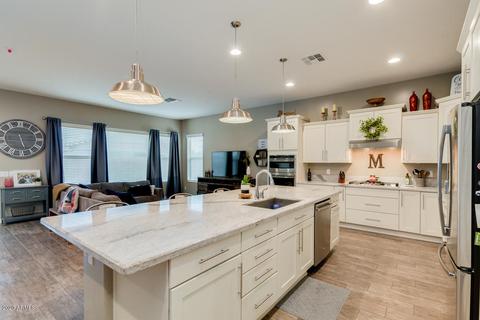 3318 E Myrtabel Way, Gilbert, AZ 85298 photo 6
