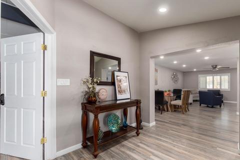 3537 W Denton Ln, Phoenix, AZ 85019 photo 8