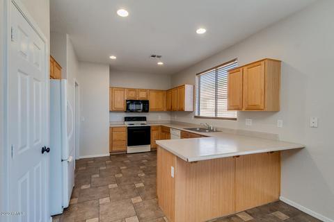 3267 E Lark Ct, Gilbert, AZ 85297 photo 9