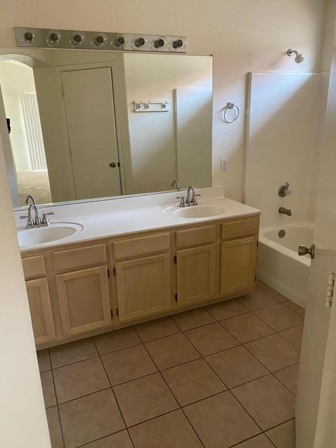 4711 E Angela Dr, Phoenix, AZ 85032 photo 9