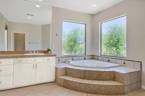 3662 E Crest Ln, Phoenix, AZ 85050 photo 13