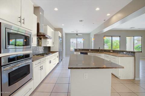 3662 E Crest Ln, Phoenix, AZ 85050 photo 5