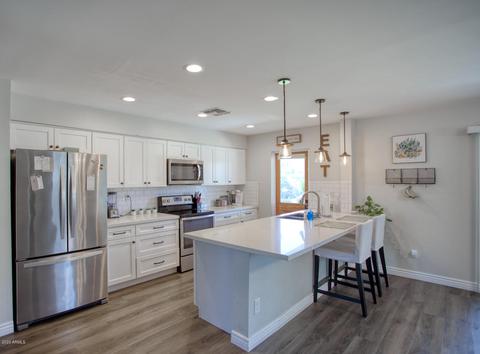 925 E Broadmor Dr, Tempe, AZ 85282 photo 3