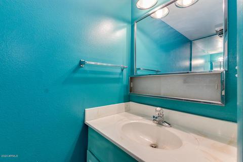 2846 E Clarendon Ave, Phoenix, AZ 85016 photo 7