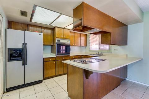 2846 E Clarendon Ave, Phoenix, AZ 85016 photo 12