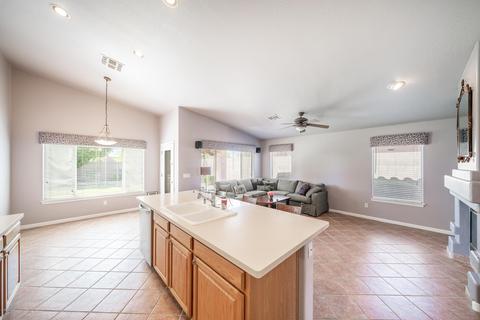 4705 E Verbena Dr, Phoenix, AZ 85044 photo 7