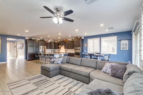 5657 S Inez Ct, Gilbert, AZ 85298 photo 4