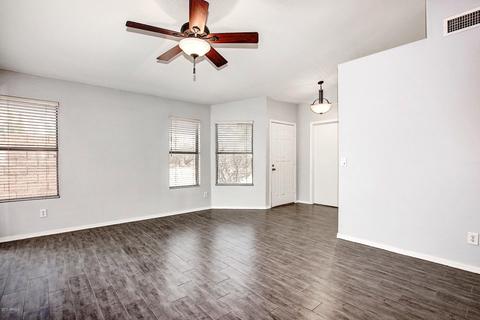 4738 E Abraham Ln, Phoenix, AZ 85050 photo 4
