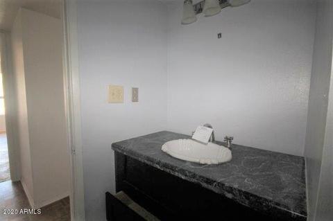 5526 N 5th Ln, Phoenix, AZ 85013 photo 11
