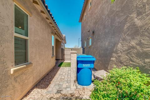 4641 E Nocona Ln, Phoenix, AZ 85050 photo 32
