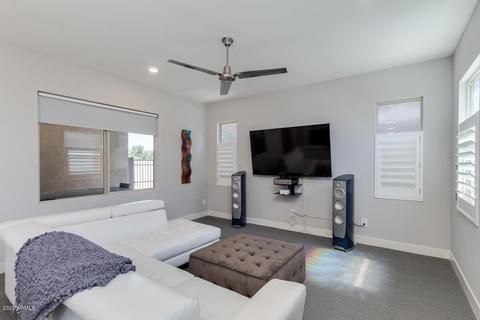 4641 E Nocona Ln, Phoenix, AZ 85050 photo 9