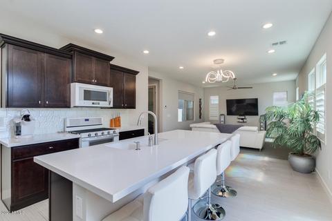 4641 E Nocona Ln, Phoenix, AZ 85050 photo 12