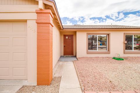 2515 E Louise Dr, Phoenix, AZ 85032 photo 4