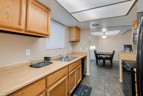 1352 E Highland Ave #117, Phoenix, AZ 85014 photo 11