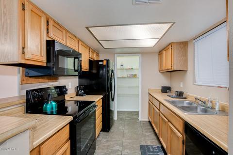1352 E Highland Ave #117, Phoenix, AZ 85014 photo 9