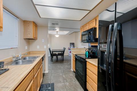 1352 E Highland Ave #117, Phoenix, AZ 85014 photo 10