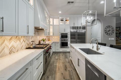 3805 E Patrick Ln, Phoenix, AZ 85050 photo 3