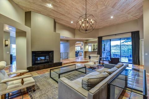 2211 E Mountain View Rd, Phoenix, AZ 85028 photo 2