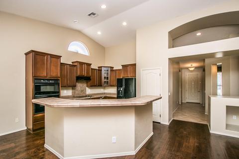7406 E Northridge Cir, Mesa, AZ 85207 photo 2