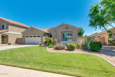 1267 E Macaw Dr, Gilbert, AZ 85297 photo 2