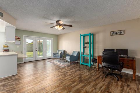 10617 N 49th Ave, Glendale, AZ 85304 photo 9