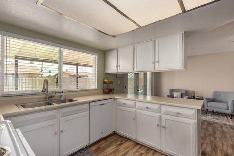 10617 N 49th Ave, Glendale, AZ 85304 photo 13
