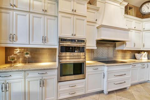 1858 E Dava Dr, Tempe, AZ 85283 photo 9
