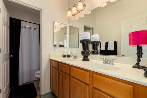 1360 E Frances Ln, Gilbert, AZ 85295 photo 18