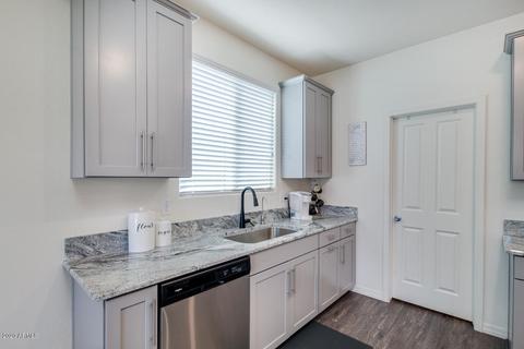 1743 E Grove St, Phoenix, AZ 85040 photo 5