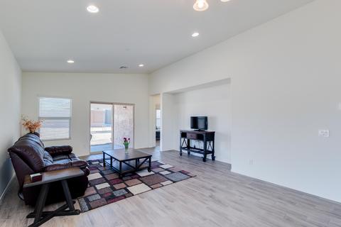 2433 E Gillcrest Rd, Gilbert, AZ 85298 photo 4