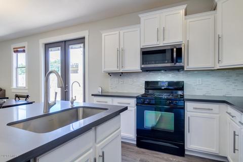 2462 S Stuart Ave, Gilbert, AZ 85295 photo 4