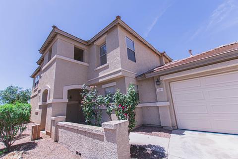1061 E Lowell Ct, Gilbert, AZ 85295 photo 1