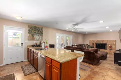 1623 E Broadmor Dr, Tempe, AZ 85282 photo 3