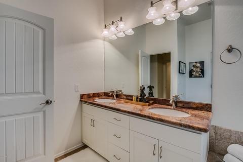 4547 E Devonshire Ave, Phoenix, AZ 85018 photo 9