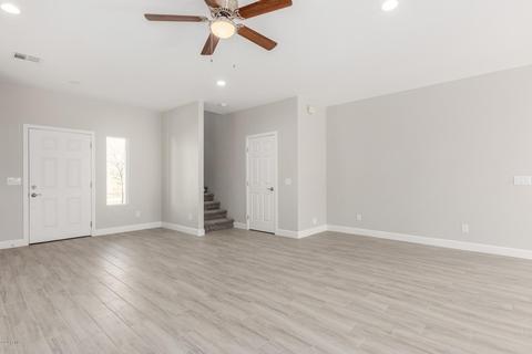 1014 E Odeum Ln, Phoenix, AZ 85040 photo 6