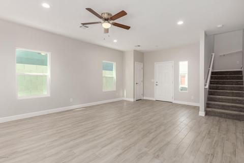 1014 E Odeum Ln, Phoenix, AZ 85040 photo 5
