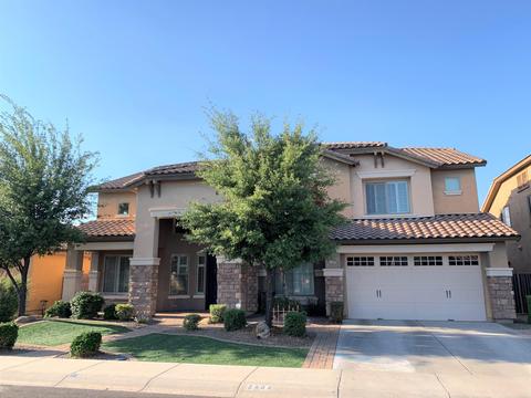2484 E Lodgepole Dr, Gilbert, AZ 85298 photo 2
