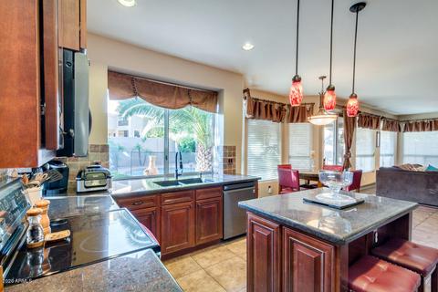 1218 E Desert Broom Way, Phoenix, AZ 85048 photo 3